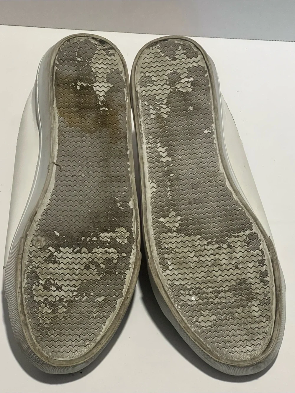 INC International Concepts Floral Sequin Sneakers White Red Women’s Size 8
